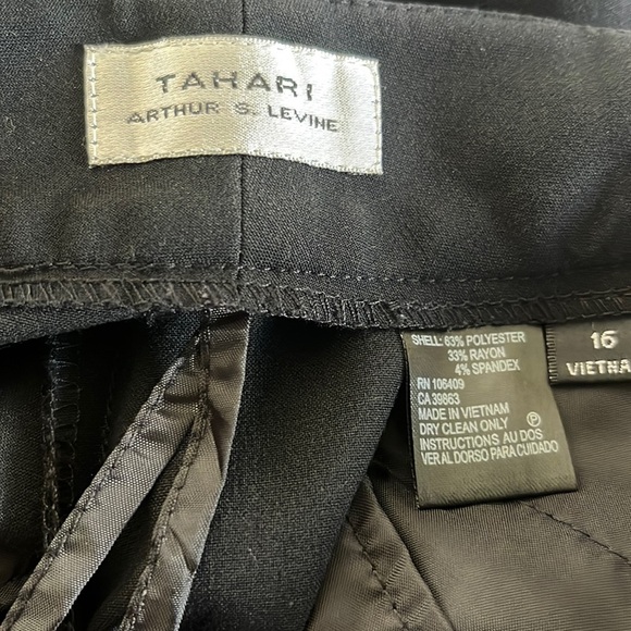 Tahari Arthur S. Levine dress pants Black mid rise flare leg NWOT Size 16 - Picture 2 of 11